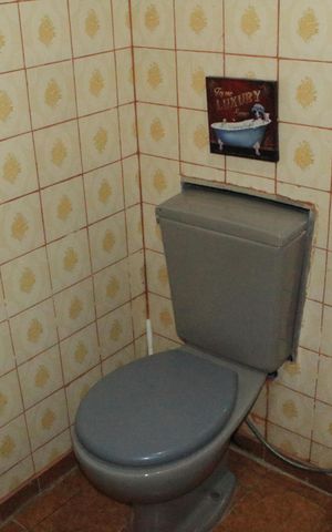 Casa à venda com 98m², 2 quartos e sem vagaBanheiro