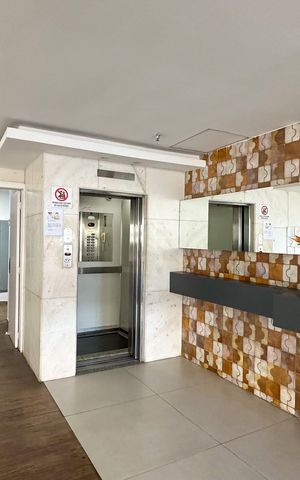Apartamento à venda com 110m², 3 quartos e 2 vagas Apartamento à venda com 110m², 3 quartos e 2 vagasHall