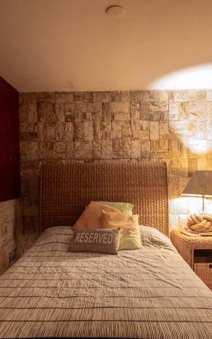 Casa para alugar com 250m², 6 quartos e 2 vagas Casa para alugar com 250m², 6 quartos e 2 vagasQuarto 1