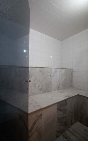 Casa para alugar com 250m², 6 quartos e 2 vagas Casa para alugar com 250m², 6 quartos e 2 vagasBanheiro social 1 - sauna