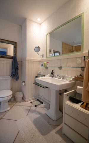 Casa para alugar com 250m², 6 quartos e 2 vagas Casa para alugar com 250m², 6 quartos e 2 vagasBanheiro da Suíte 2