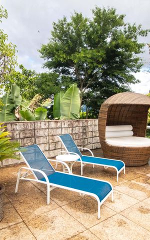 Casa para alugar com 250m², 6 quartos e 2 vagas Casa para alugar com 250m², 6 quartos e 2 vagasÁrea comum - Piscina