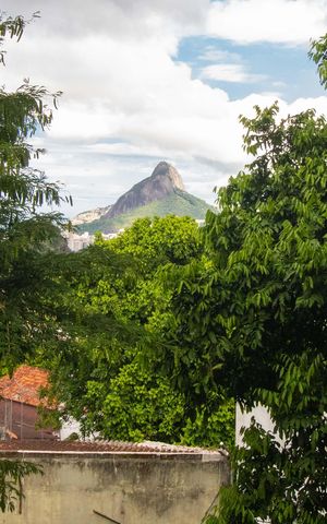 Casa para alugar com 250m², 6 quartos e 2 vagas Casa para alugar com 250m², 6 quartos e 2 vagasVaranda da Sala - Vista