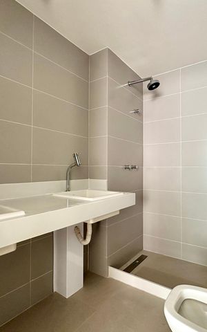 Apartamento à venda com 167m², 3 quartos e 1 vaga Apartamento à venda com 167m², 3 quartos e 1 vagaBanheiro da Suíte 2