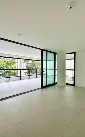 Apartamento à venda com 167m², 3 quartos e 1 vaga Apartamento à venda com 167m², 3 quartos e 1 vagaSala