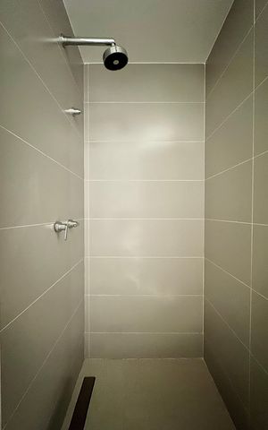 Apartamento à venda com 167m², 3 quartos e 1 vaga Apartamento à venda com 167m², 3 quartos e 1 vagaBanheiro da Suíte 1