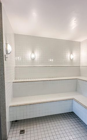 Apartamento à venda com 167m², 3 quartos e 1 vaga Apartamento à venda com 167m², 3 quartos e 1 vagaÁrea comum