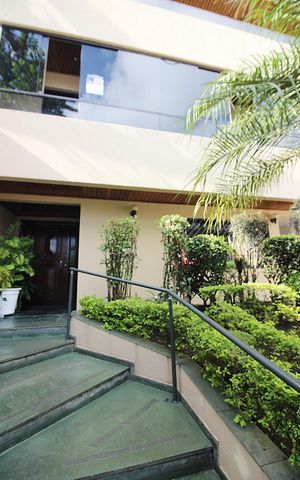Apartamento à venda com 196m², 3 quartos e 2 vagasFachada