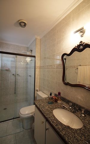 Apartamento à venda com 196m², 3 quartos e 2 vagasBanheiro Social