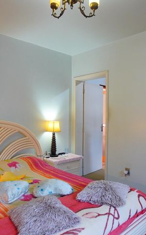 Casa à venda com 320m², 5 quartos e 6 vagasSuíte - Segundo Andar