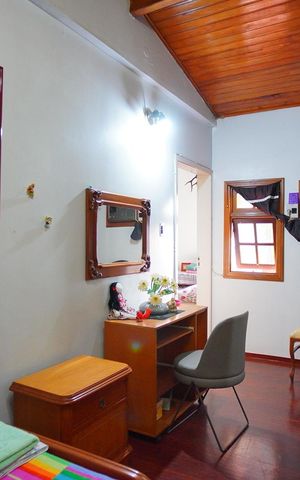 Casa à venda com 320m², 5 quartos e 6 vagasQuarto 1- Segundo Andar