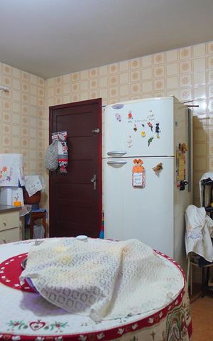 Casa à venda com 320m², 5 quartos e 6 vagasCozinha