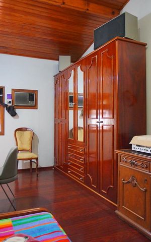 Casa à venda com 320m², 5 quartos e 6 vagasQuarto 1- Segundo Andar