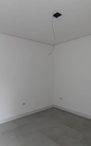 Casa à venda com 107m², 3 quartos e 2 vagasSuite