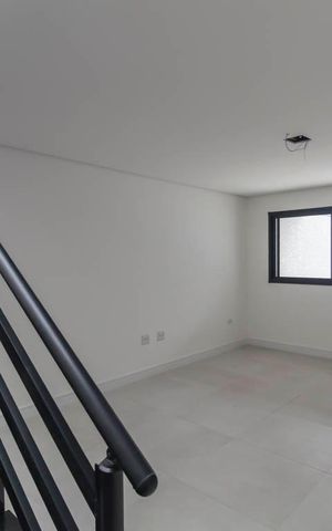 Casa à venda com 107m², 3 quartos e 2 vagasSala