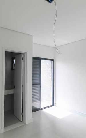 Casa à venda com 107m², 3 quartos e 2 vagas Casa à venda com 107m², 3 quartos e 2 vagasSuite