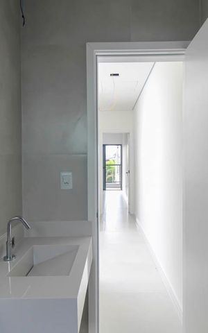 Casa à venda com 107m², 3 quartos e 2 vagas Casa à venda com 107m², 3 quartos e 2 vagasBanheiro