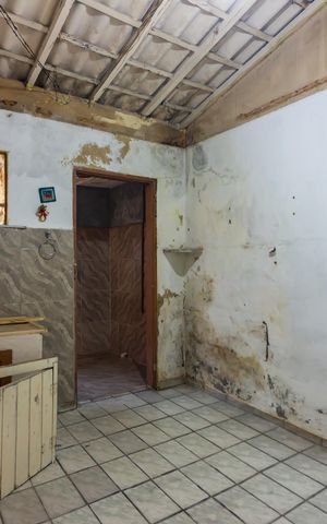 Casa à venda com 125m², 2 quartos e 2 vagas Casa à venda com 125m², 2 quartos e 2 vagasCozinha