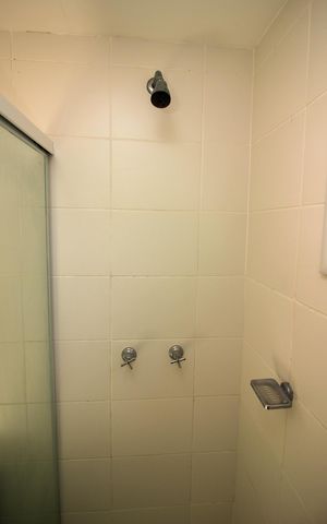 Apartamento à venda com 69m², 3 quartos e 2 vagas Apartamento à venda com 69m², 3 quartos e 2 vagasBanheiro da Suíte