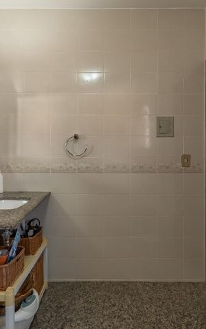 Casa à venda com 313m², 4 quartos e 2 vagas Casa à venda com 313m², 4 quartos e 2 vagasBanheiro Suíte