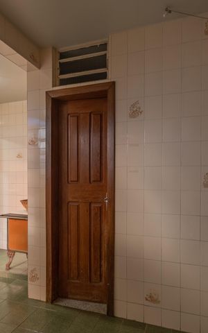 Casa à venda com 313m², 4 quartos e 2 vagas Casa à venda com 313m², 4 quartos e 2 vagasÁrea de Serviço