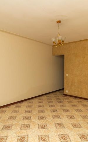 Casa à venda com 200m², 3 quartos e 1 vaga Casa à venda com 200m², 3 quartos e 1 vagaSala 2