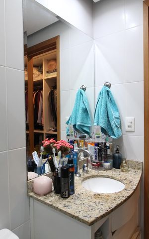 Apartamento à venda com 127m², 2 quartos e 2 vagasQuarto 2 - Banheiro