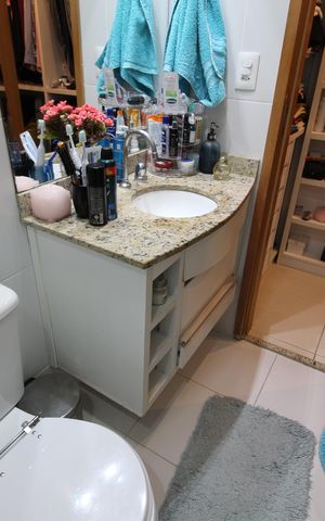 Apartamento à venda com 127m², 2 quartos e 2 vagasQuarto 2 - Banheiro