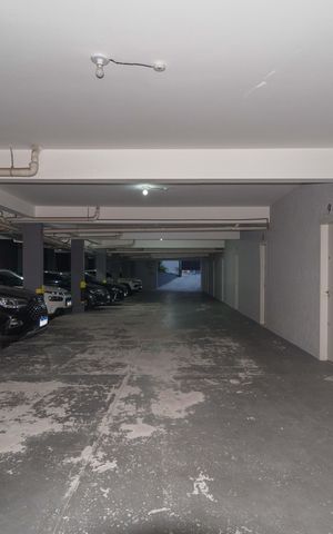 Casa de condomínio à venda com 180m², 3 quartos e 2 vagas Casa de condomínio à venda com 180m², 3 quartos e 2 vagasGaragem