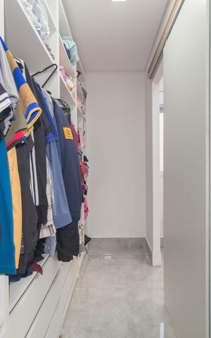 Casa de condomínio à venda com 180m², 3 quartos e 2 vagas Casa de condomínio à venda com 180m², 3 quartos e 2 vagasCloset - Suíte 2