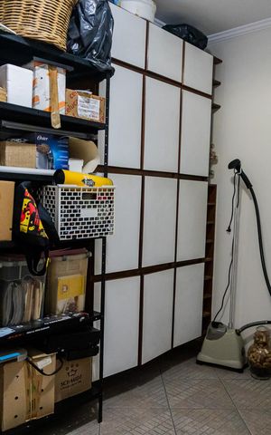 Casa à venda com 356m², 4 quartos e 4 vagasQuarto de Serviço