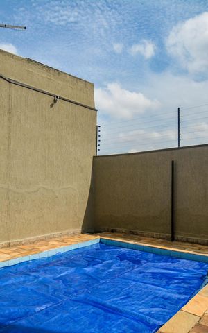 Casa à venda com 274m², 4 quartos e 4 vagas Casa à venda com 274m², 4 quartos e 4 vagasQuintal