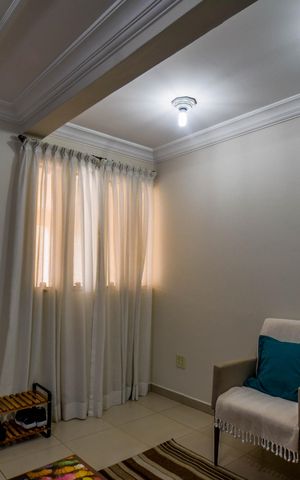 Casa à venda com 274m², 4 quartos e 4 vagas Casa à venda com 274m², 4 quartos e 4 vagasSala