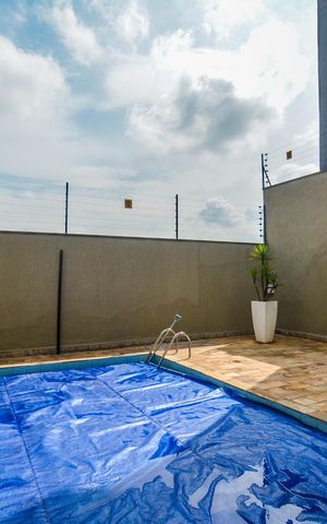 Casa à venda com 274m², 4 quartos e 4 vagas Casa à venda com 274m², 4 quartos e 4 vagasQuintal