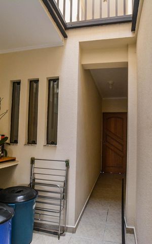 Casa à venda com 274m², 4 quartos e 4 vagas Casa à venda com 274m², 4 quartos e 4 vagasÁrea de Serviço