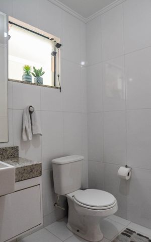 Casa à venda com 274m², 4 quartos e 4 vagas Casa à venda com 274m², 4 quartos e 4 vagasBanheiro
