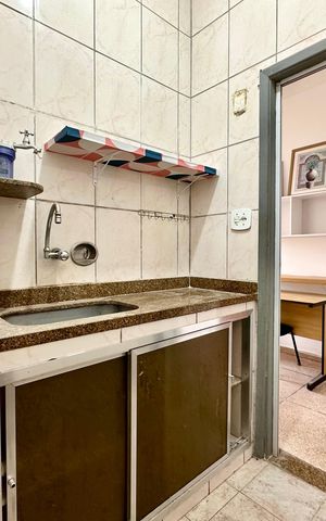 Apartamento à venda com 42m², 1 quarto e sem vaga Apartamento à venda com 42m², 1 quarto e sem vagaCozinha e Área de Serviço