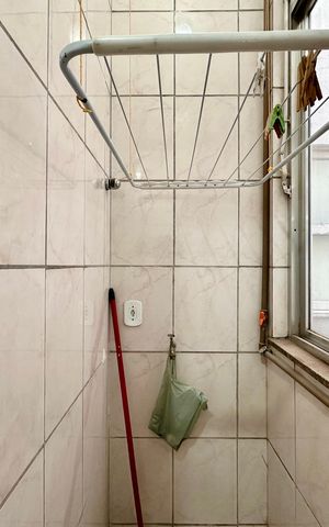 Apartamento à venda com 42m², 1 quarto e sem vaga Apartamento à venda com 42m², 1 quarto e sem vagaCozinha e Área de Serviço