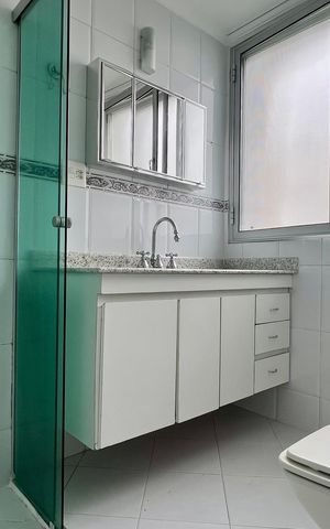 Apartamento para alugar com 120m², 2 quartos e 1 vaga Apartamento para alugar com 120m², 2 quartos e 1 vagaBanheiro da Suíte