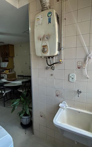 Apartamento à venda com 92m², 3 quartos e 1 vagaÁrea de Serviço