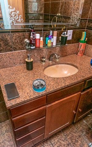 Apartamento à venda com 83m², 2 quartos e 1 vaga Apartamento à venda com 83m², 2 quartos e 1 vagaBanheiro da Suíte