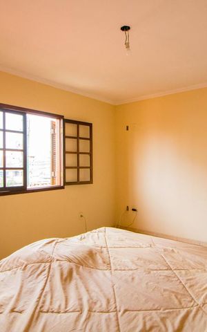 Casa à venda com 251m², 3 quartos e 4 vagas Casa à venda com 251m², 3 quartos e 4 vagasQuarto 1