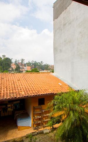 Casa à venda com 251m², 3 quartos e 4 vagas Casa à venda com 251m², 3 quartos e 4 vagasVista do quarto 2