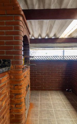 Casa para alugar com 373m², 3 quartos e 8 vagas Casa para alugar com 373m², 3 quartos e 8 vagasVaranda