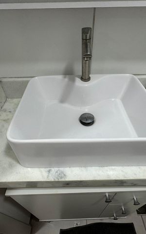 Apartamento à venda com 50m², 2 quartos e 1 vaga Apartamento à venda com 50m², 2 quartos e 1 vagaBanheiro Social