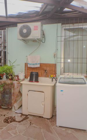 Casa à venda com 300m², 3 quartos e 5 vagasPátio