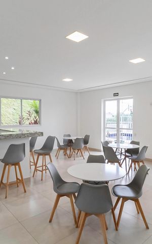 Apartamento à venda com 43m², 2 quartos e 1 vaga Apartamento à venda com 43m², 2 quartos e 1 vagaÁrea comum - Salão de festas