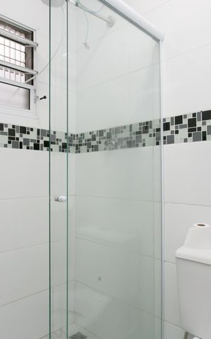 Casa à venda com 240m², 1 quarto e 2 vagas Casa à venda com 240m², 1 quarto e 2 vagasBanheiro