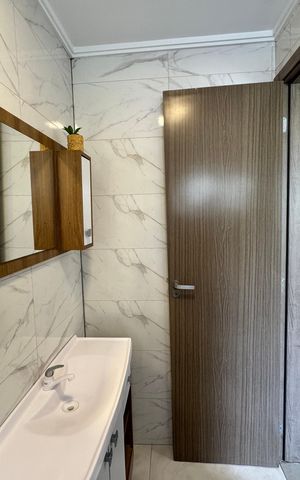 Casa à venda com 230m², 3 quartos e 2 vagas Casa à venda com 230m², 3 quartos e 2 vagasBanheiro/ Suíte 2