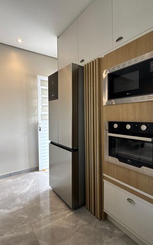 Casa à venda com 230m², 3 quartos e 2 vagas Casa à venda com 230m², 3 quartos e 2 vagasCozinha